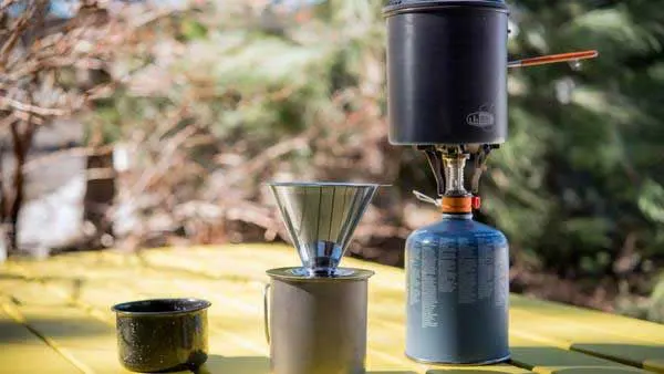 Make Coffee with Portable Pour Over Filter